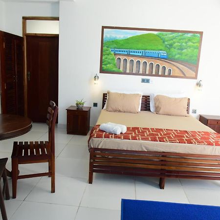 Happy Tuna Guesthouse ฮิกคาดูวา ภายนอก รูปภาพ