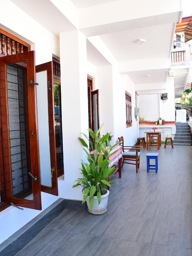 Happy Tuna Guesthouse ฮิกคาดูวา ภายนอก รูปภาพ