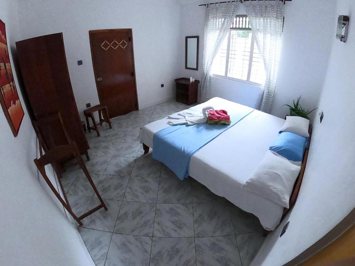 Happy Tuna Guesthouse ฮิกคาดูวา ภายนอก รูปภาพ