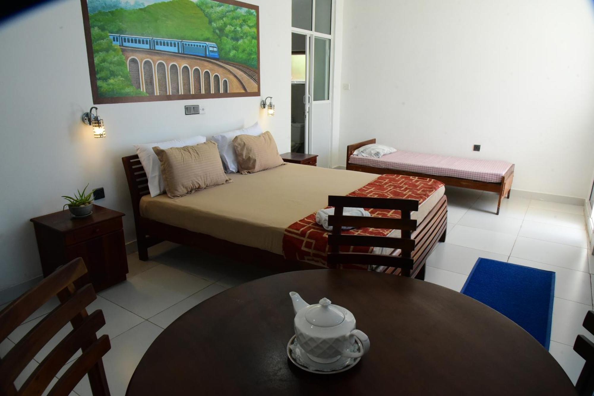 Happy Tuna Guesthouse ฮิกคาดูวา ภายนอก รูปภาพ